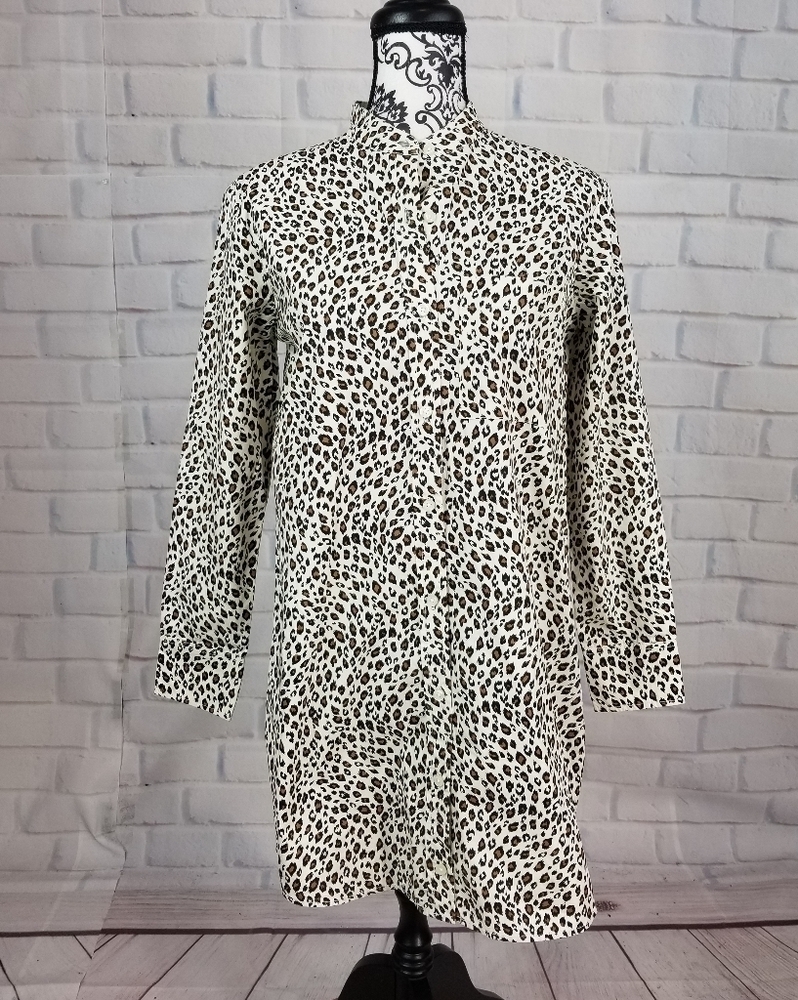 Current Elliot size 0 button front long sleeve top